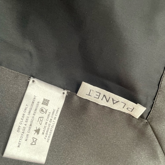 Embroidered black dress scarf shawl event wrap - Picture 4 of 8